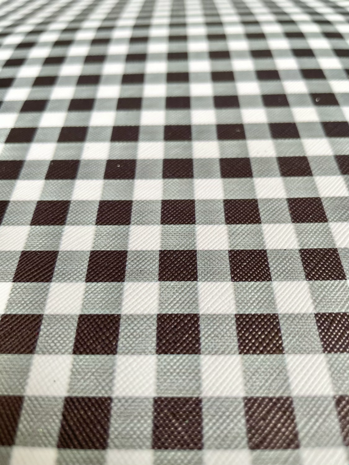 Buffalo plaid- White