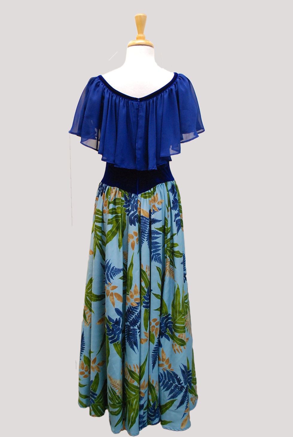 Thumbnail: 1827 Blue Velvet, Rayon Print Skirt, Wide Chiffon Capelet