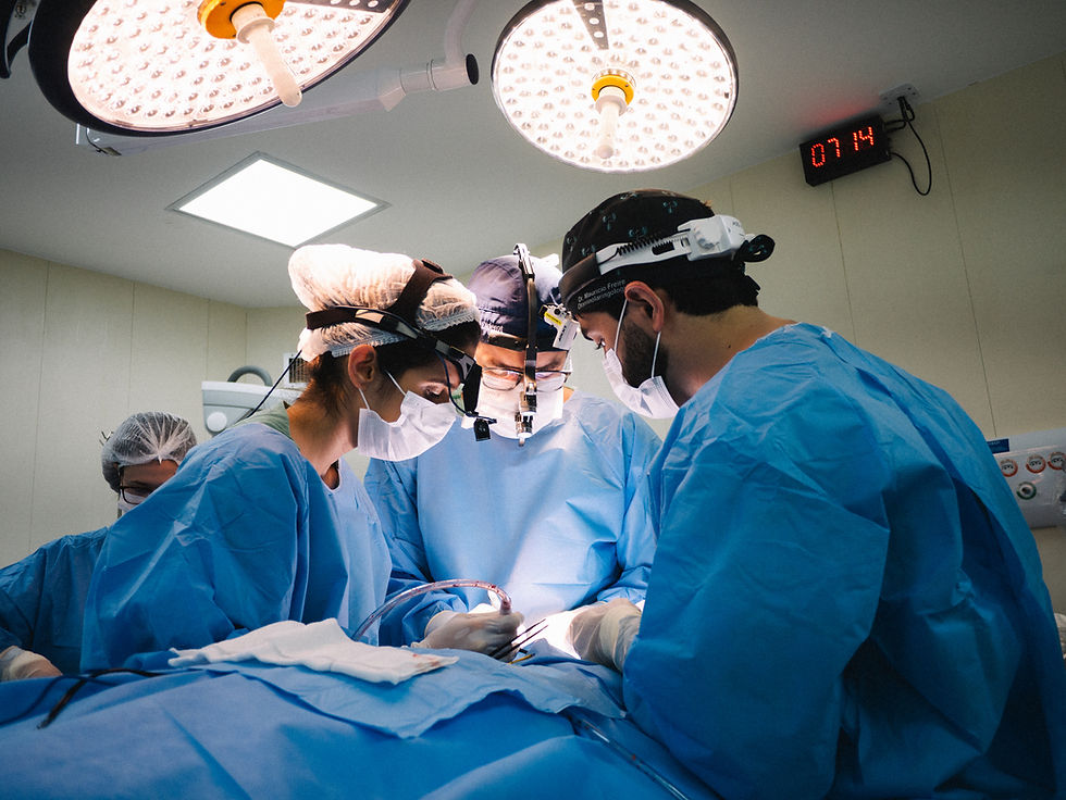 Rinoplastia em Brasília realizada por especialista em cirurgia da face em centro cirúrgico