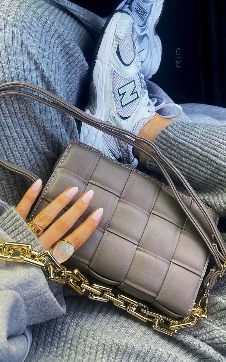 Thumbnail: Padded Shoulder Bag with Chain Detail