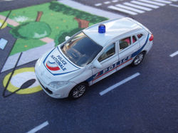 Renault Megane III Estate "Police" 1/54ème