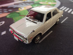 Nissan Bluebird 1600 SSS 1/43ème
