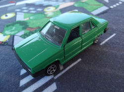 Renault 9 1/43ème