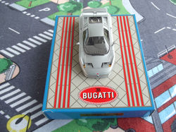 Bugatti EB110S 1/43ème