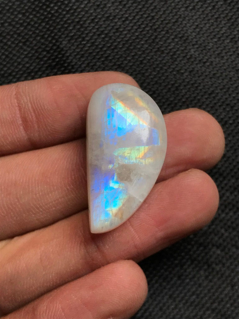 Thumbnail: Rainbow Moonstone Cabochon 1 Piece Size 30 MM Approx