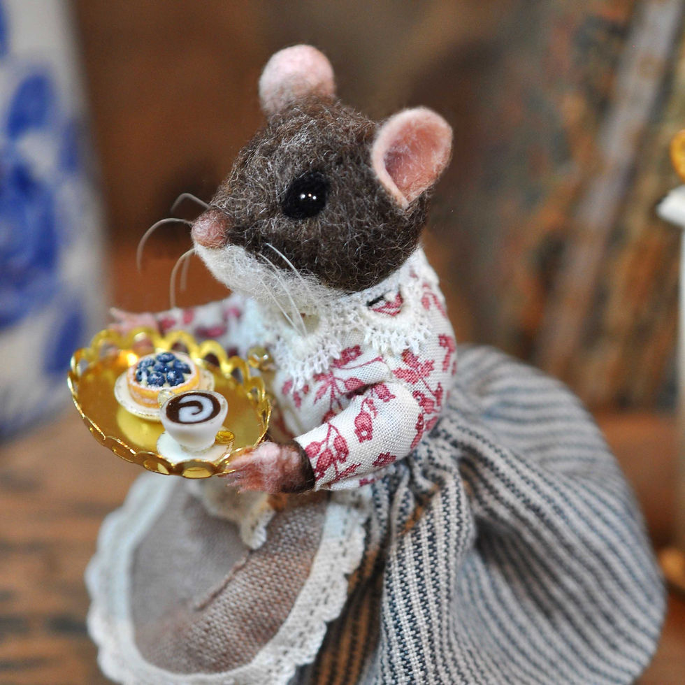 Miniature : Little Mrs Dormouse