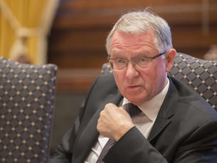 Magnus Matningsdal kjem den 26. november.