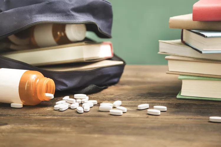 prescription-drug-abuse--addiction-in-school-setting--821547616-84719d9c22e44761872c6e7047
