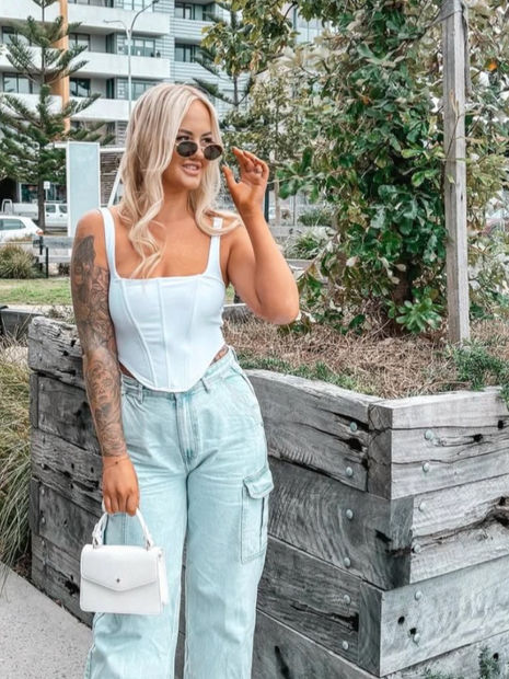 dd77df36-547e-4b9e-8894-be928fc72765