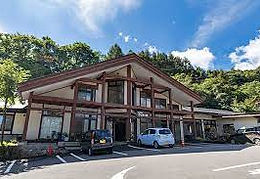 shutterstock_1898354080_edited.jpg