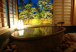 shutterstock_1898354080_edited.jpg