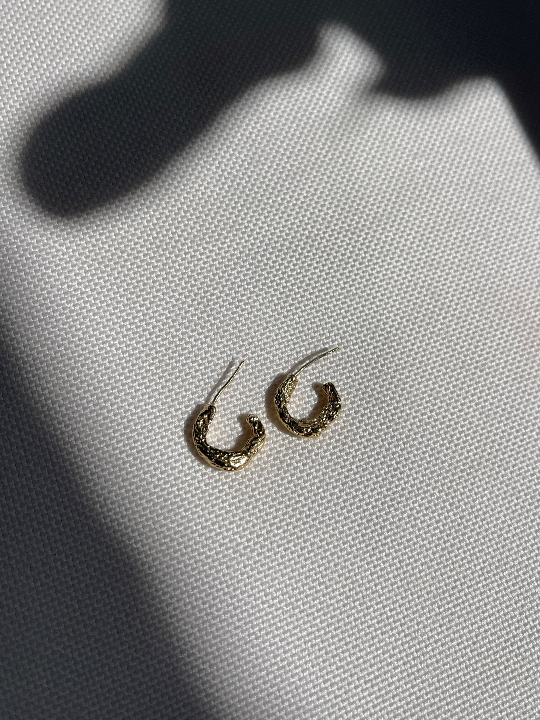 עגילי טארה גולד