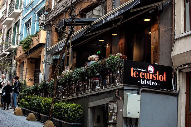 le-cuistot-bistro_edited.jpg