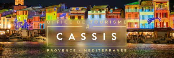 La Magie de Noël se vit à Cassis ! En décembre, Cassis se pare de mille lumières et vous invite à vivre la magie de Noël.