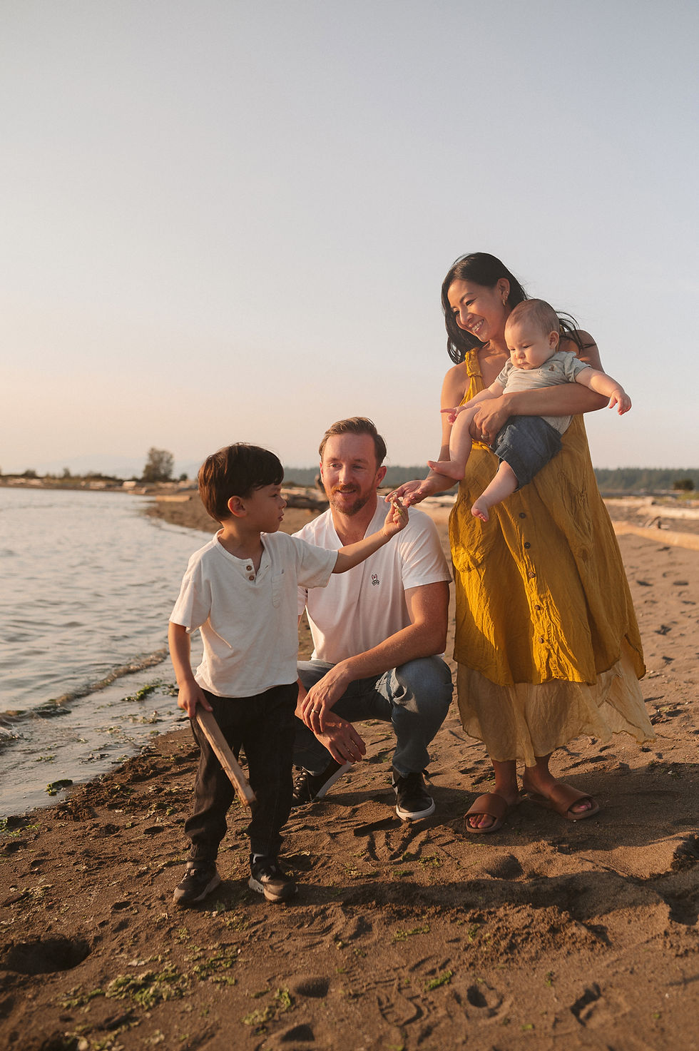 Sunset beach family session | Vancouver family photographer 