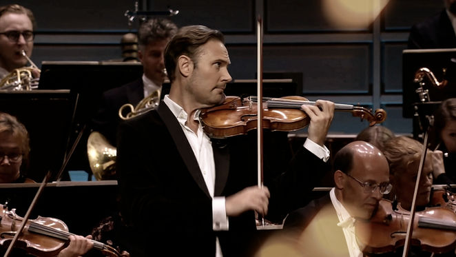 On September 12, Christian performed alongside the Royal Stockholm Philharmonic Orchestra at a concert marking the opening of the parliament session. The concert was attended by the Swedish Royal Family and broadcasted live on national TV (SVT2)