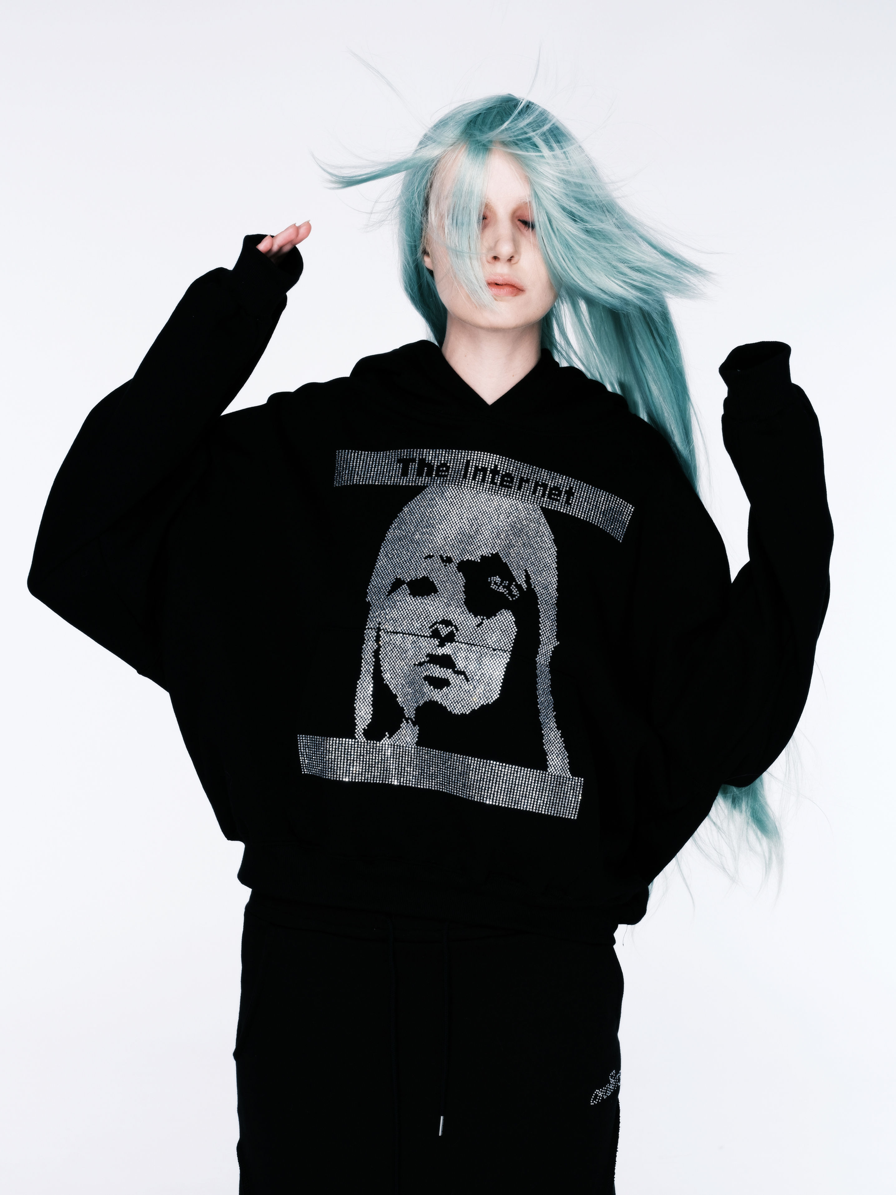 INTERNET HOODIE (BLACK)