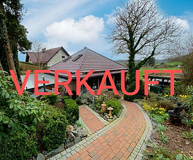 Moderner Wohntraum mit Pool und Gartenoase
