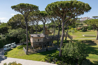 Elegant breakfast on the terrace