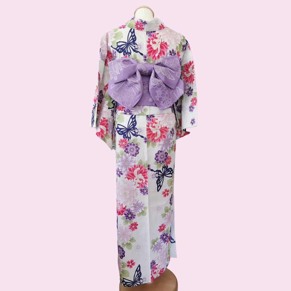Thumbnail: 浴衣 白地蝶柄 ラメ入り 160cm 浴衣のみ / White base Glittered Butterfly Pattern Yukata Only