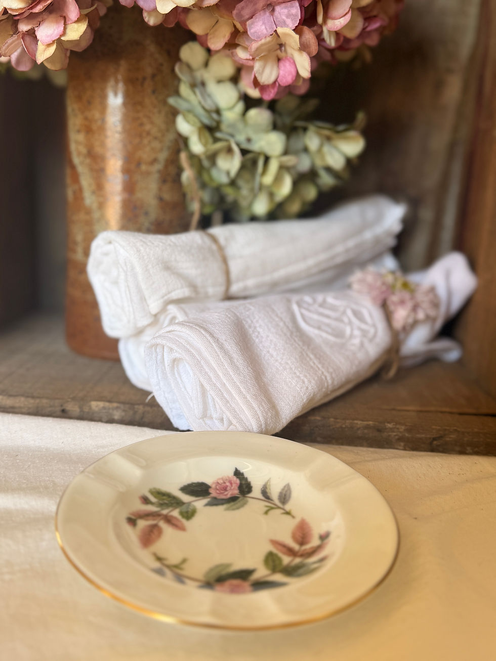 Miniature : Cendrier Hathaway rose , Wedgwood