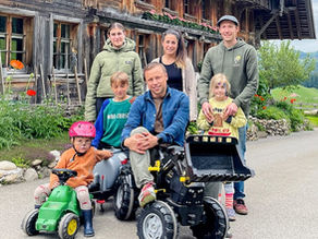 Hofleben hautnah: Kühe, Kinder und eine Hoftötung