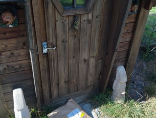 LOL, our New postman thinks we live in the BBQ hut. "Your package was left near the front door or porch."