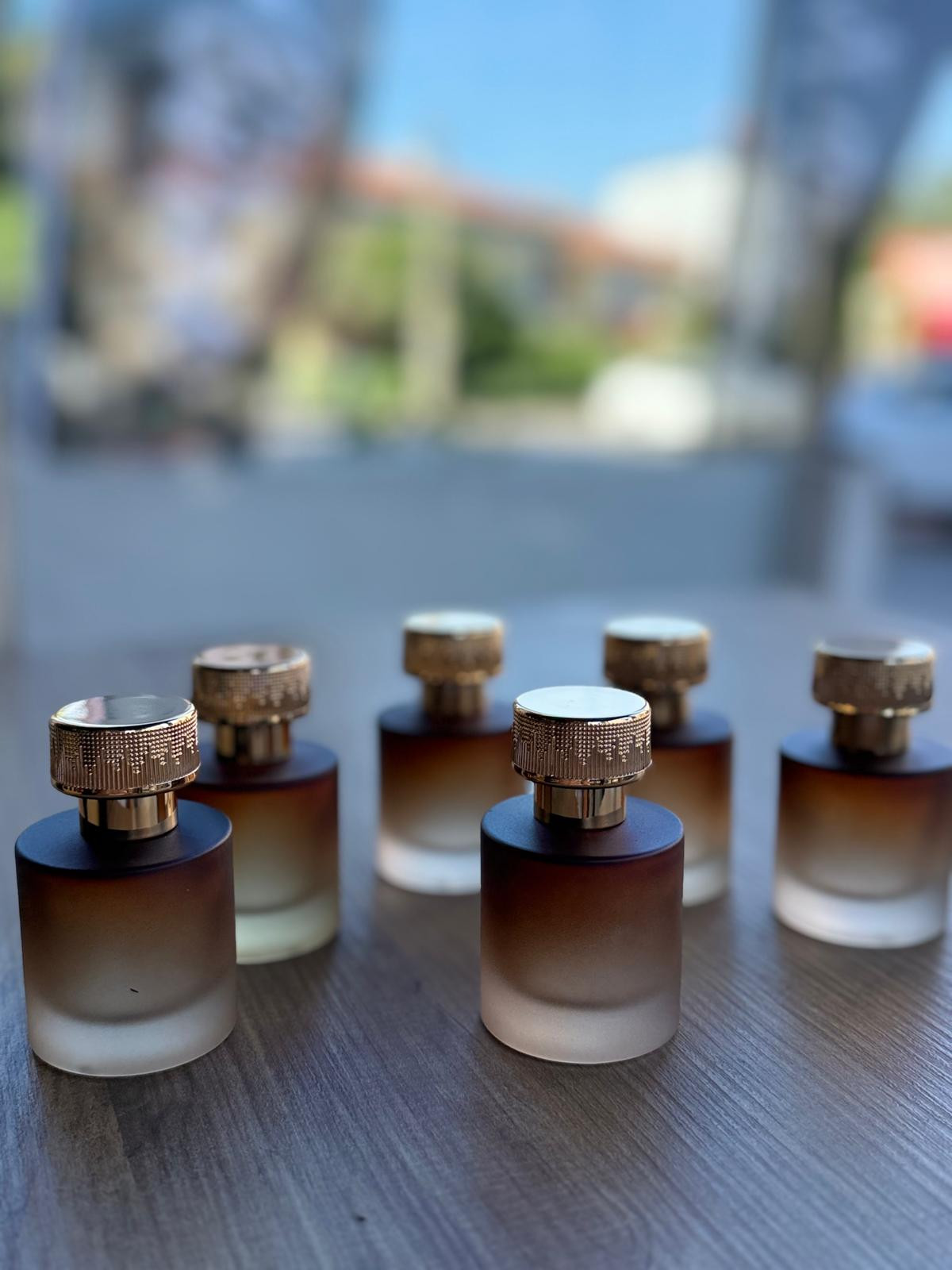 Premium Renkli Cam Parfüm Şişesi Seti – 6’li
