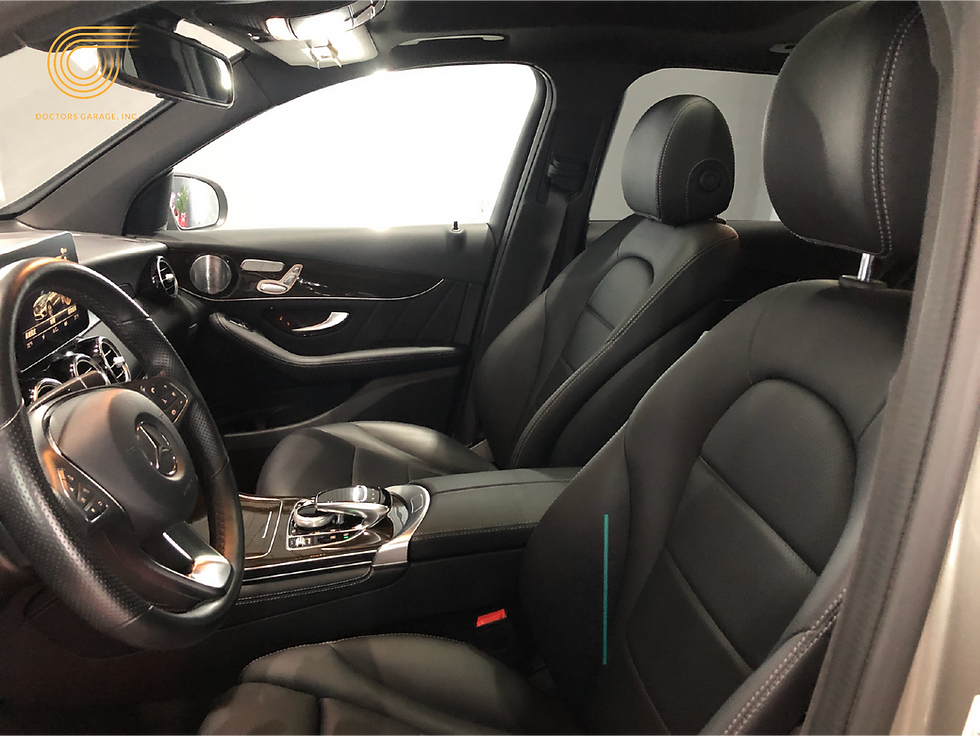 縮圖：2019 GLC300 4MATIC #39764