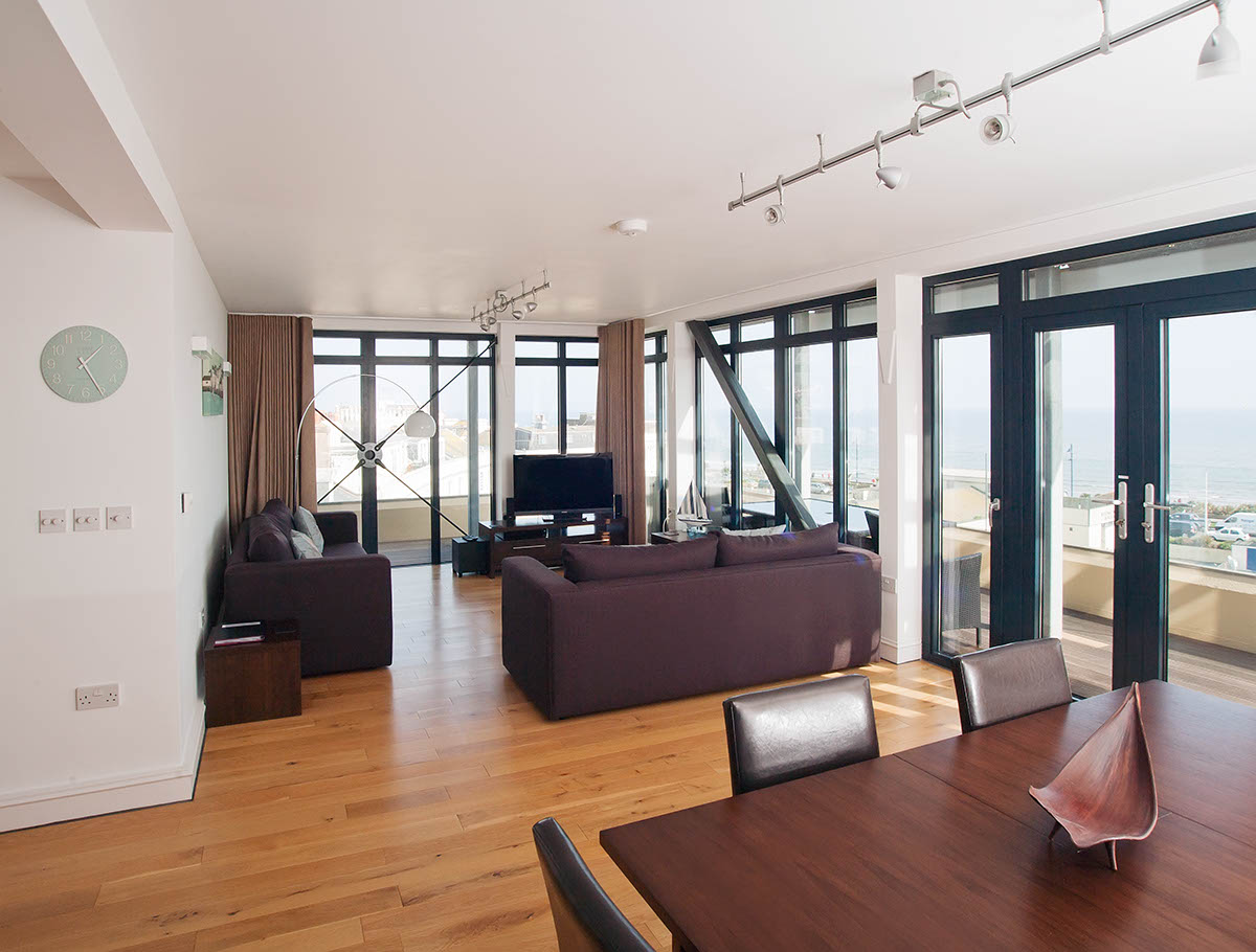 Riviera Apartments | Penthouse 2