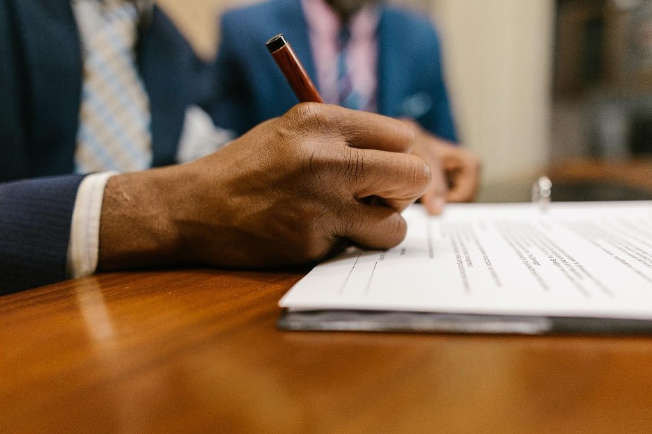 Commercial Lease Agreement - Milbrook Properties - FL NY NJ