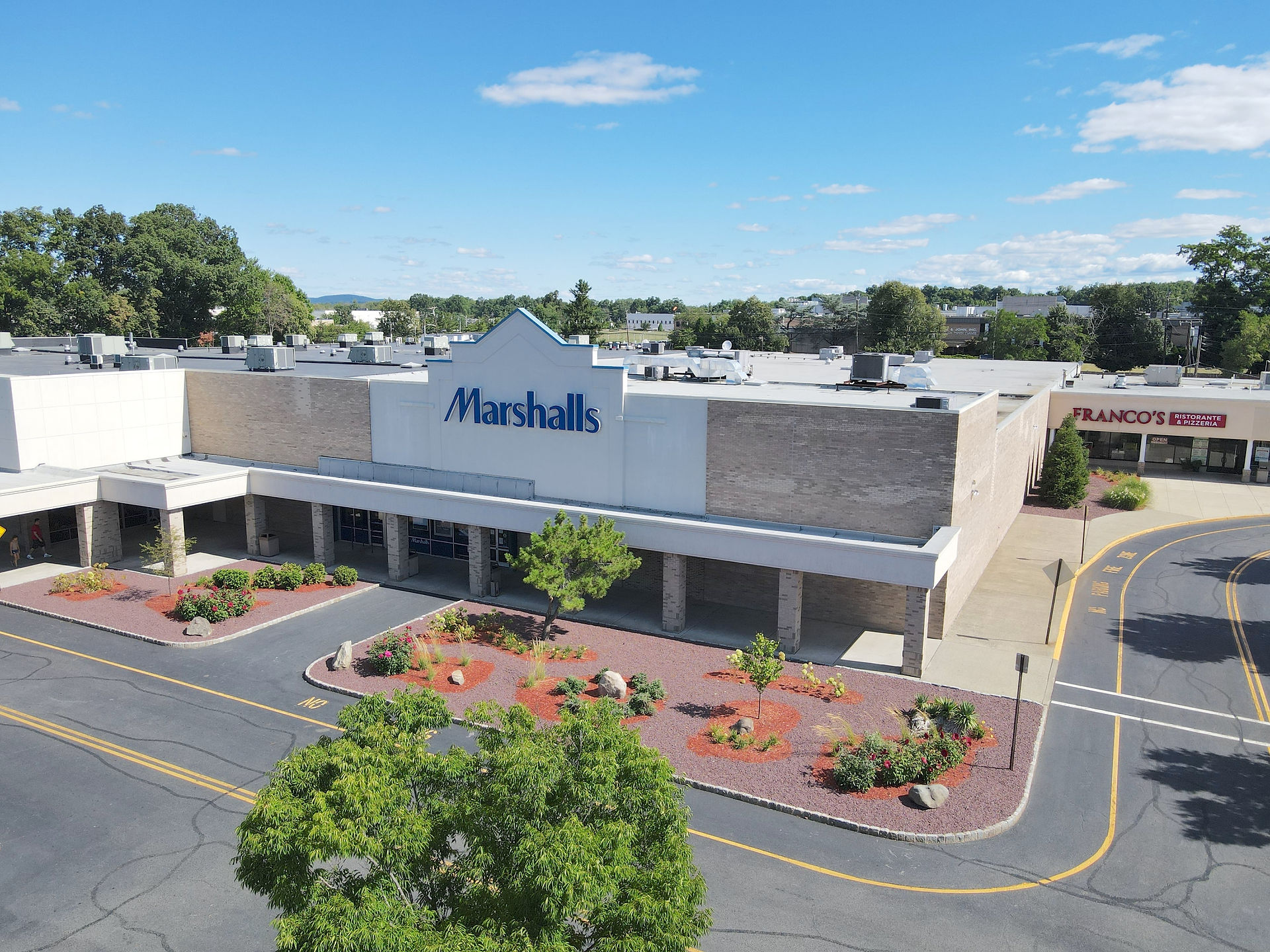 North Jersey Retail Center - Essex Mall - West Caldwell, NJ