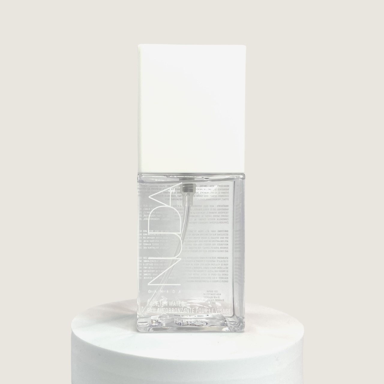 Eau autobronzante pour le visage