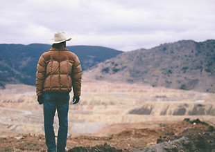 L'homme avec chapeau de cow-boy