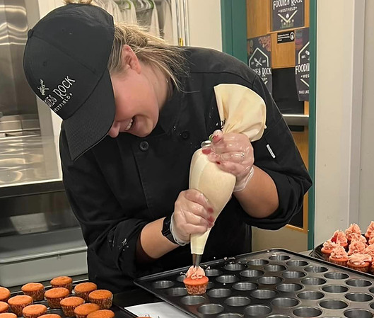 baking- catering cupcakes