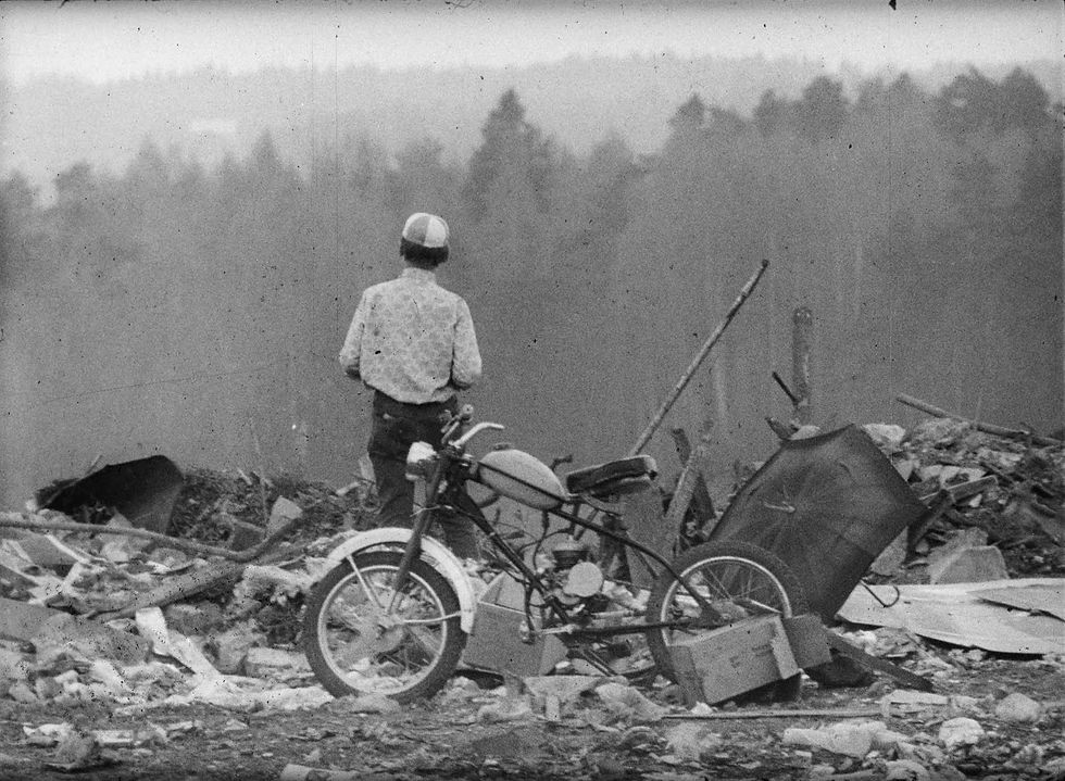 In memory of a day gone by (1990) Sharunas Bartas
