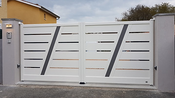 Portail alu Francheleins.jpg