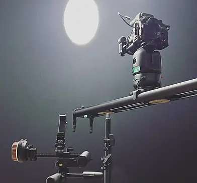 Prozessdokumentation und Produktfotografie im eigenen Fotostudio, spezialisiert auf Glas. Für Website, Shop und Social Media.