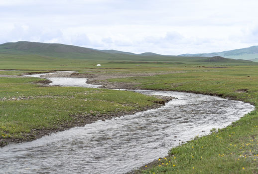 landscape between Tsencher and the Orkhon Valley