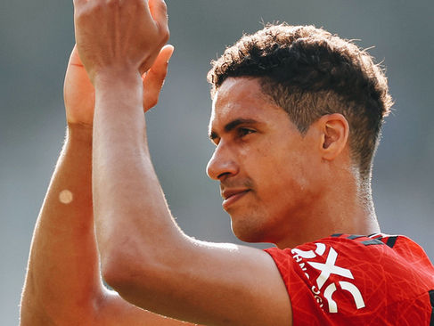 Serie A -sarjanousija lähellä kovaa kaappausta — Ranskalainen maailmanmestari Raphael Varane siirtymässä Comoon