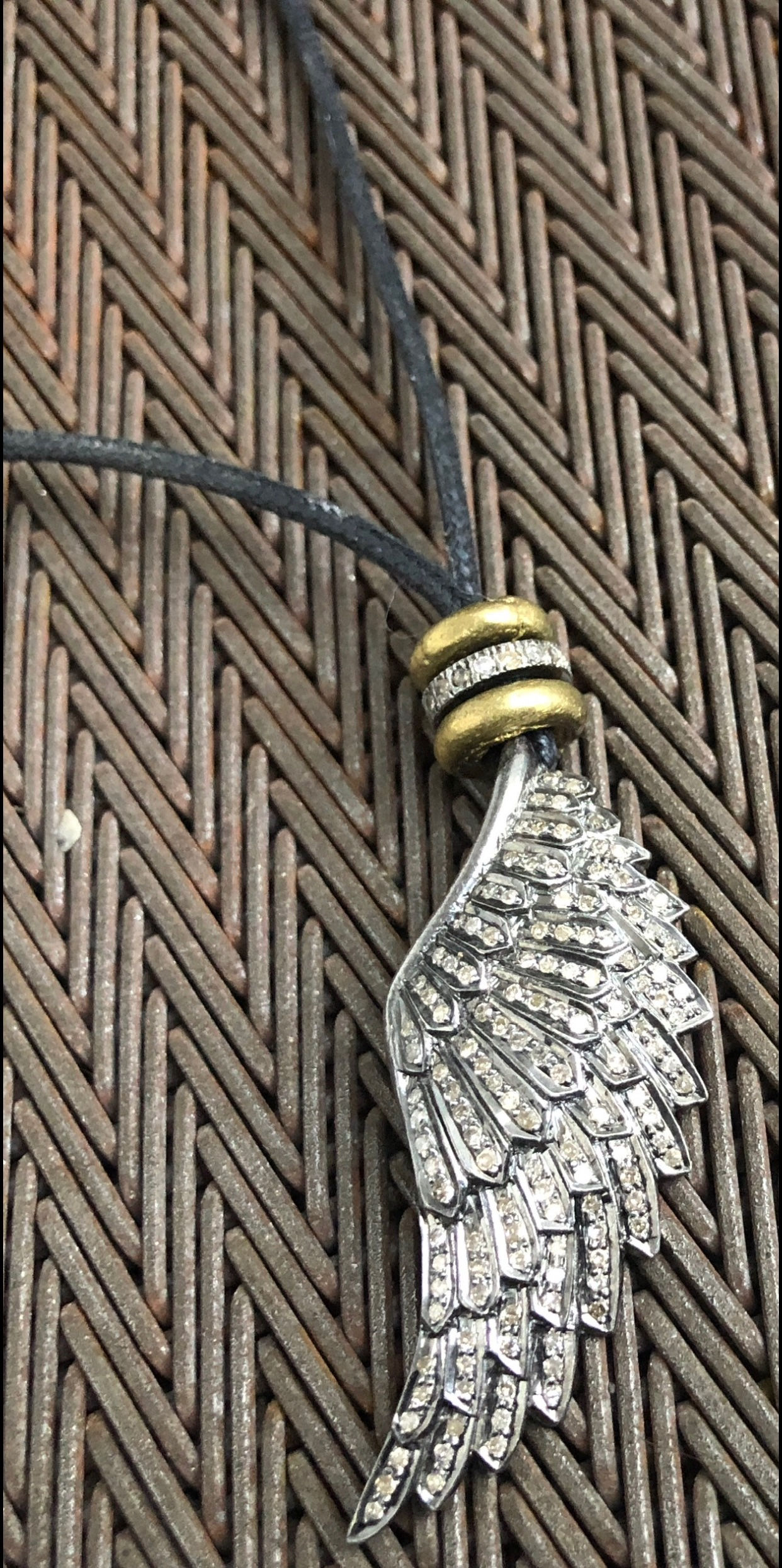FEATHER diamonds & brass necklace