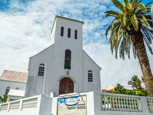 ஏழாவது நாள் அட்வென்டிஸ்ட் தேவாலயத்தைத் தொடங்கியவர் யார்?