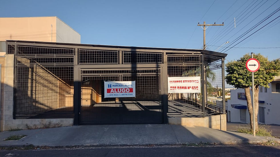 Alugo estacionamento área central.