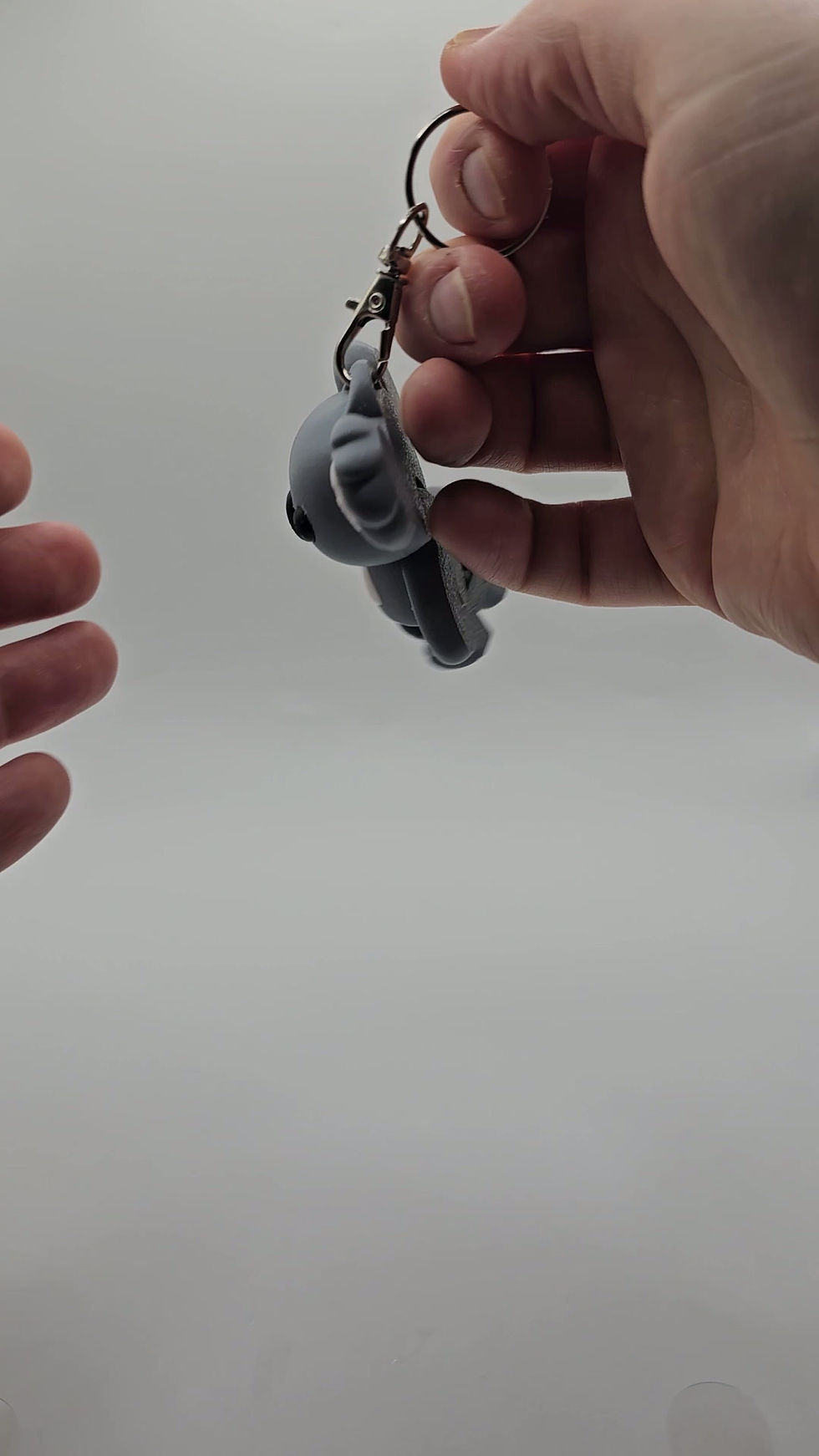 Thumbnail: Flexi Koala Bear Keychain - video demo