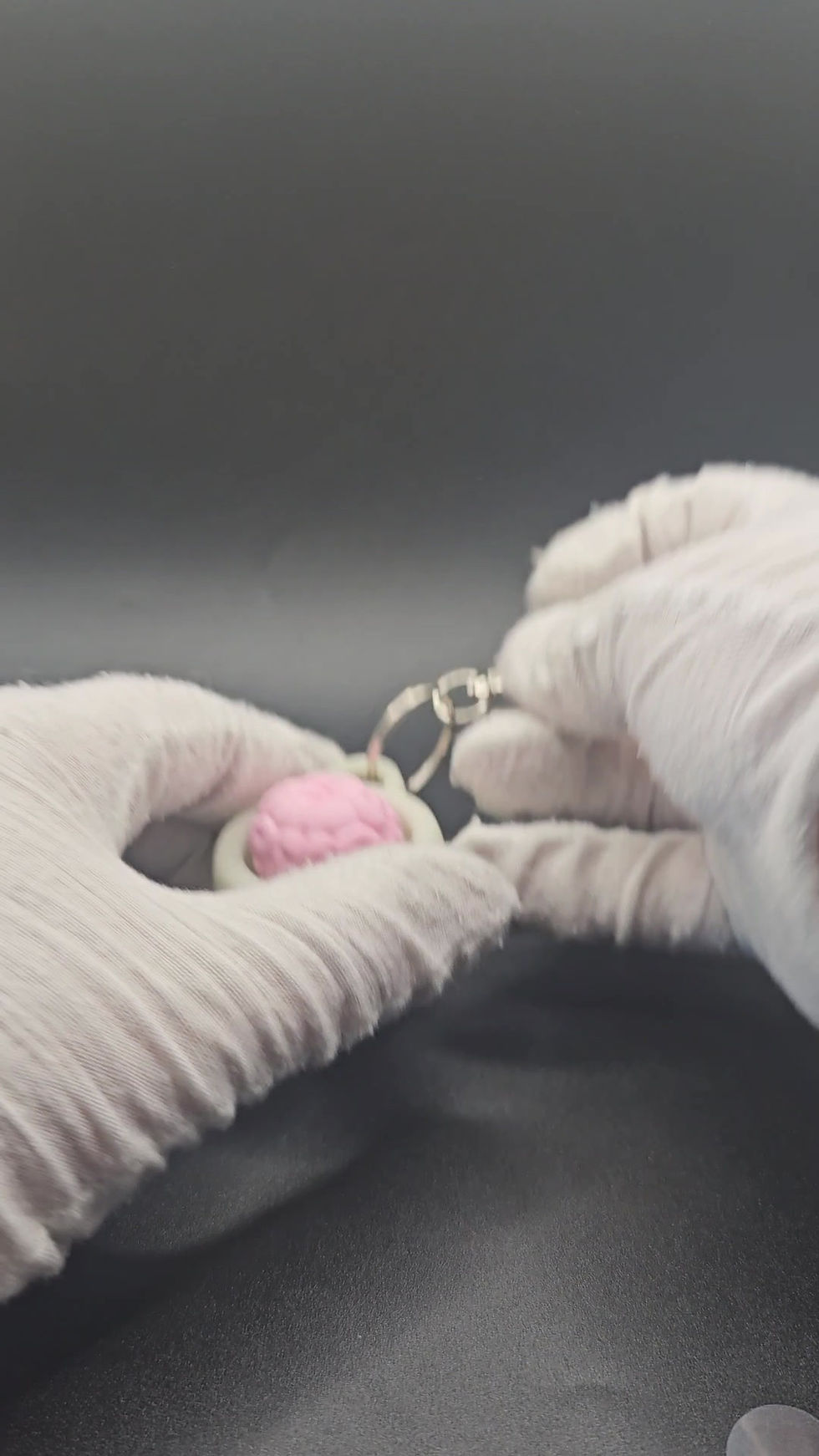 Thumbnail: Glow-in-the-Dark Skull Clicker - demo video
