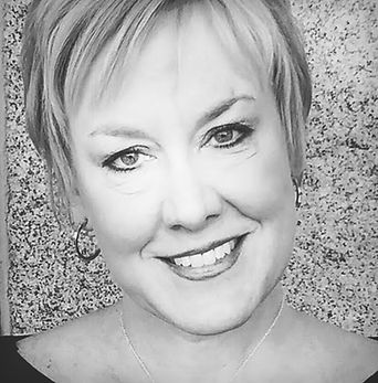 Linda_Headshot_05.jpg