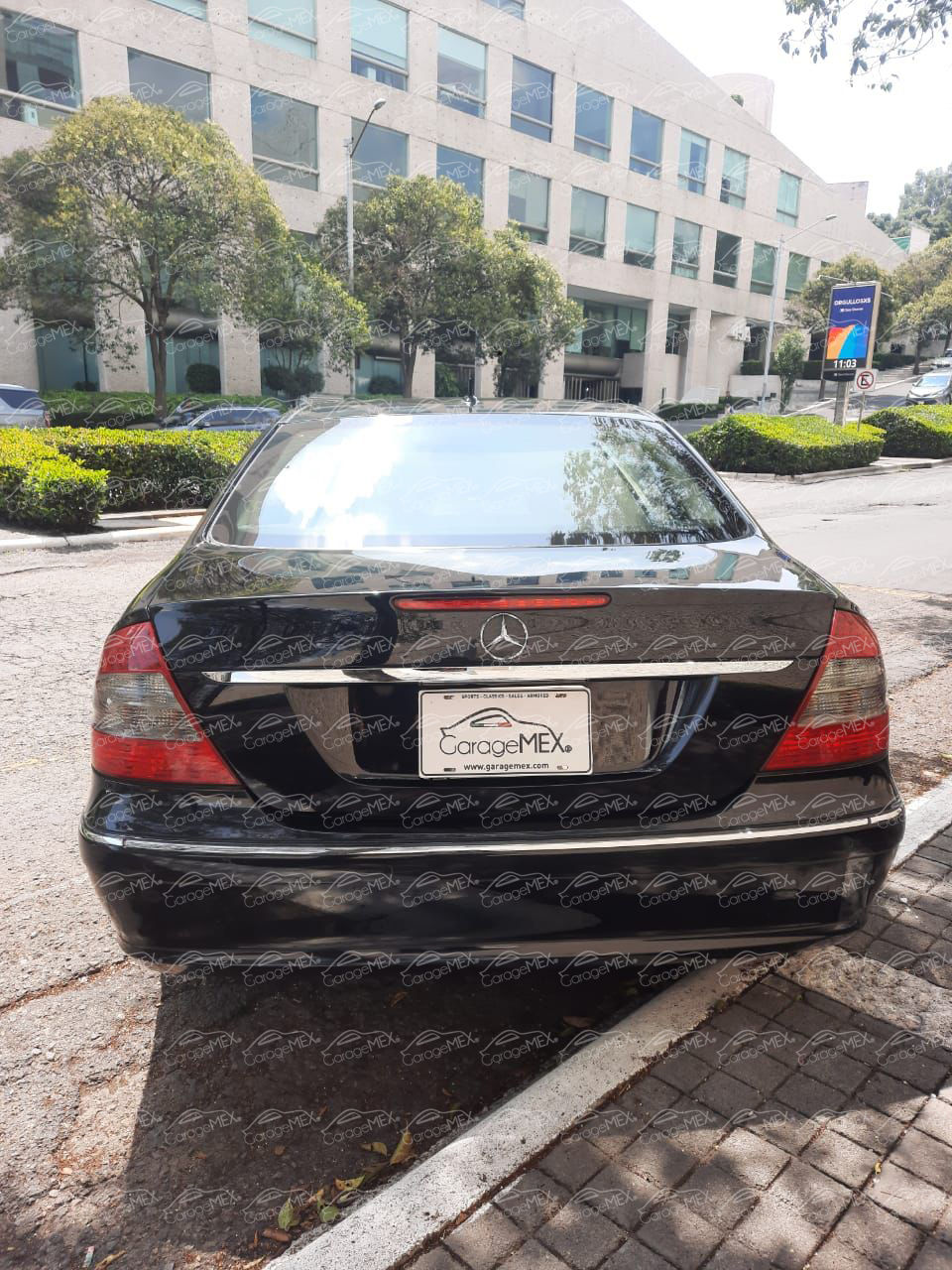 Miniatura: Mercedes-Benz E500 Blindado Nivel 3 2008