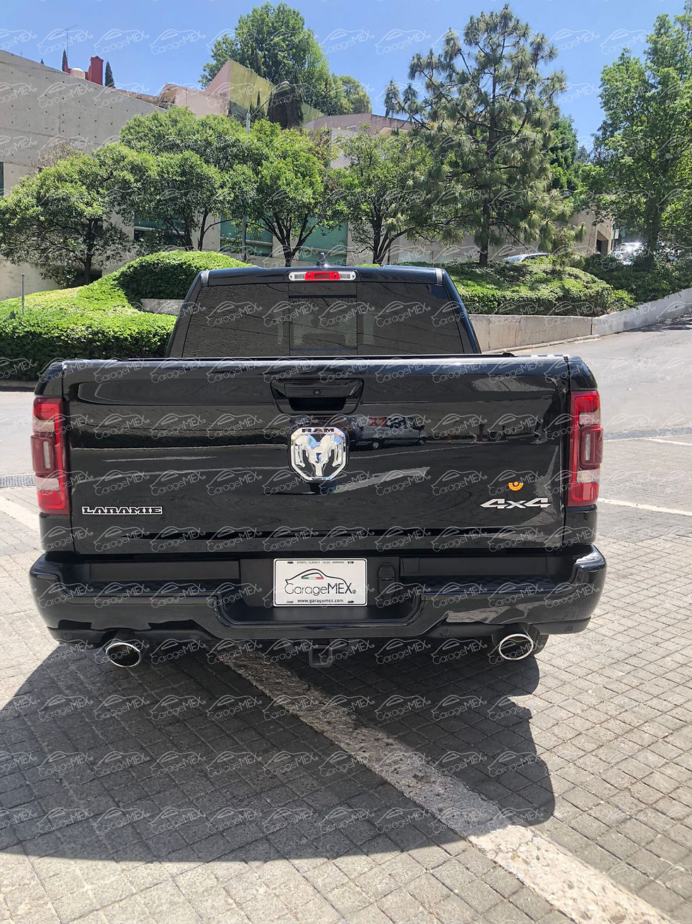 Miniatura: Dodge RAM LARAMIE Hibrida 4x4 - 2021