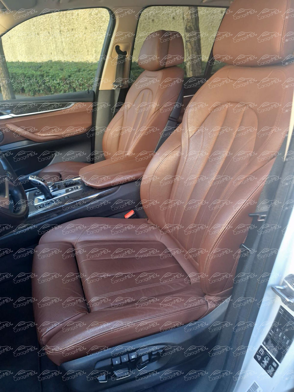 Miniatura: BMW X5  - 2016