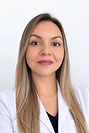 Cindy González, Dermatóloga con formación